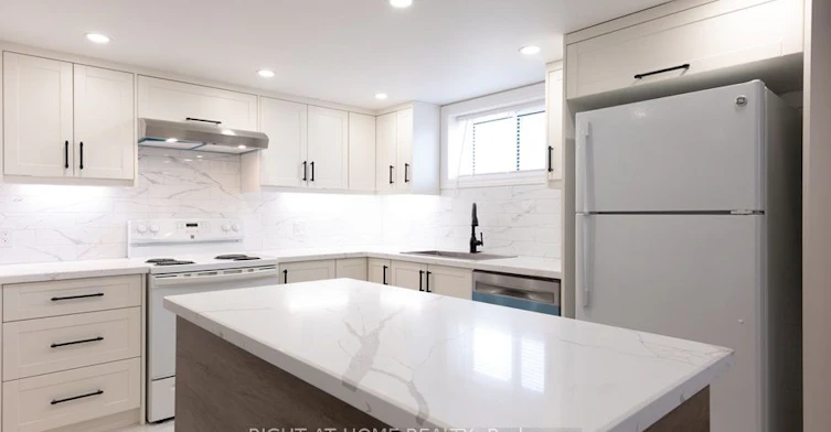 6 Bellvare Crescent, Toronto, ON, M1R 2M9 - 16