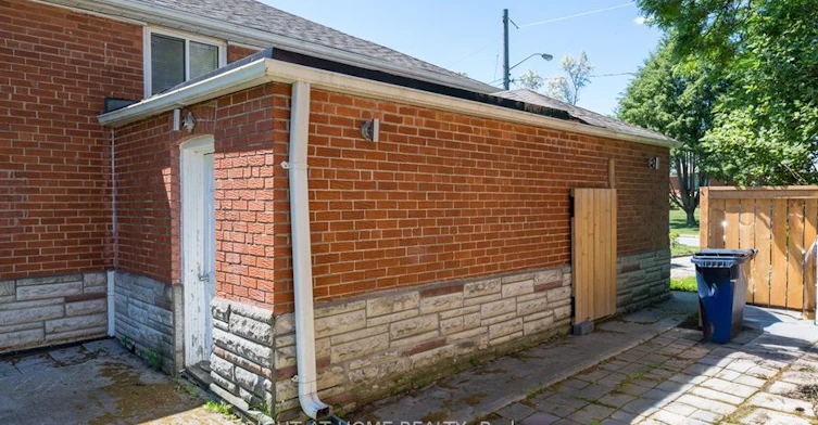 6 Bellvare Crescent, Toronto, ON, M1R 2M9 - 9