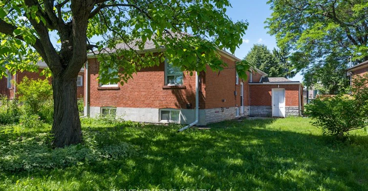 6 Bellvare Crescent, Toronto, ON, M1R 2M9 - 5