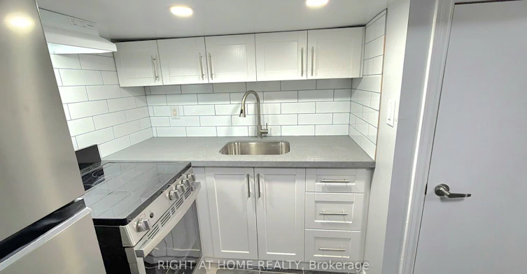 Basement-408 Strathmore Boulevard, Toronto, ON, M4C 1N5 - 6