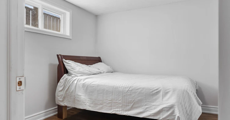 Lower-2 Emmeline Crescent, Toronto, ON, M1S 1L2 - 9