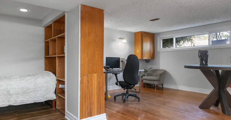 Lower-2 Emmeline Crescent, Toronto, ON, M1S 1L2 - 11