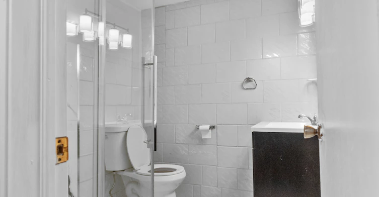 Lower-2 Emmeline Crescent, Toronto, ON, M1S 1L2 - 5
