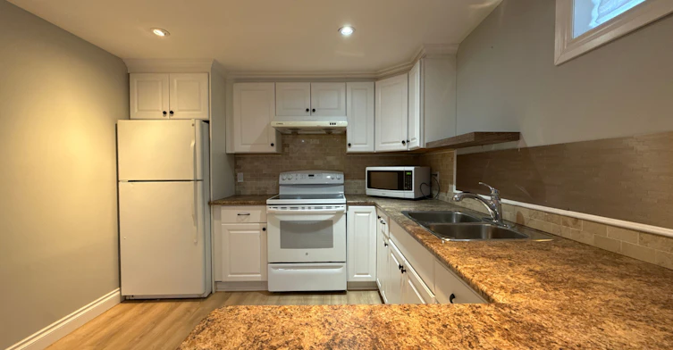 303 Wilson Road N, Oshawa, ON, L1G 6E4 - 11