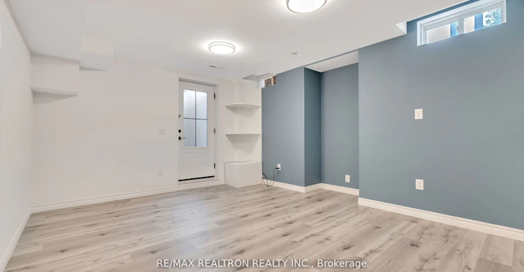 4 Oceanpearl Crescent, Whitby, ON, L1N 8Y5 - 5