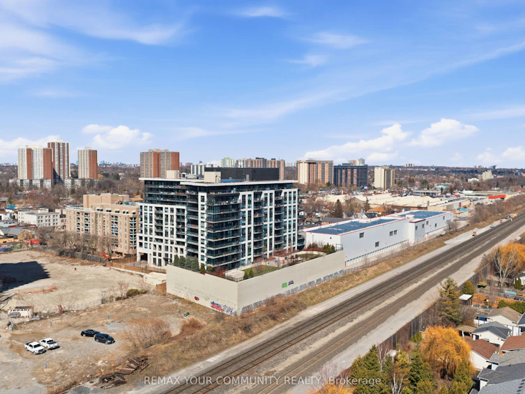 407-8 Trent Avenue, Toronto, ON, M4C 0A6