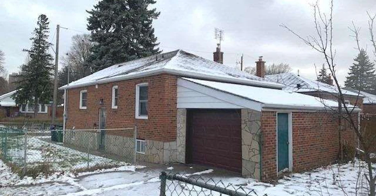 Bsmt-46 Medhurst Road, Toronto, ON, M4B 1B1