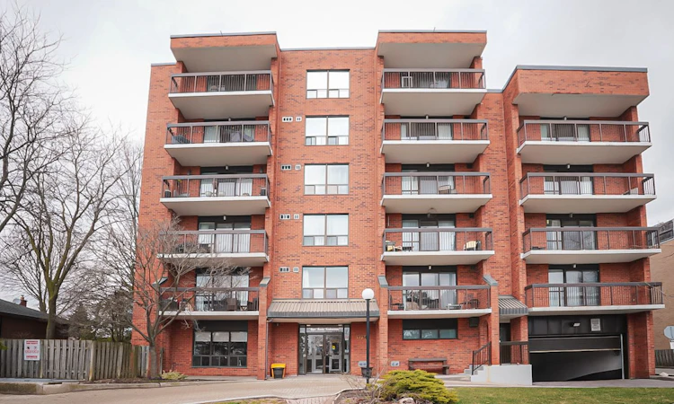 203-3734 St Clair Avenue E