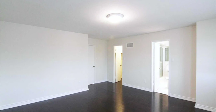 40 Alanbull Square, Toronto, ON, M1V 4M1 - 5