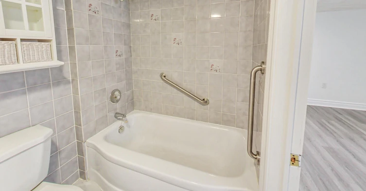 40 Tiago Avenue, Toronto, ON, M4B 2A1 - 11