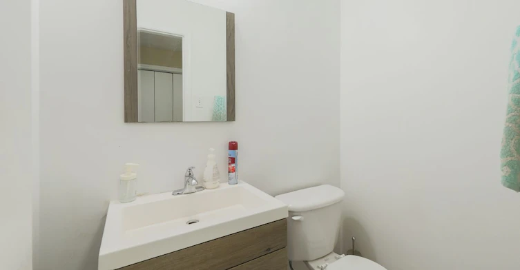2-2844 Danforth Avenue, Toronto, ON, M4C 1M1 - 10