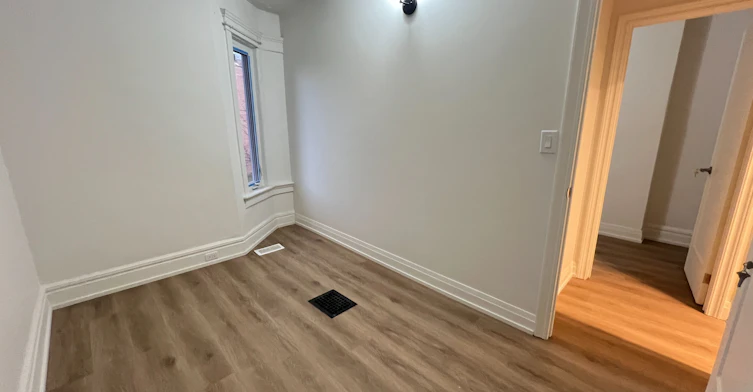 UNIT 2-82 Curzon Street, Toronto, ON, M4M 3B4 - 10
