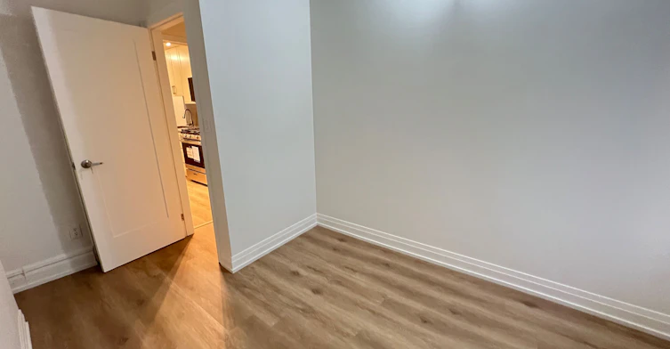 UNIT 2-82 Curzon Street, Toronto, ON, M4M 3B4 - 8