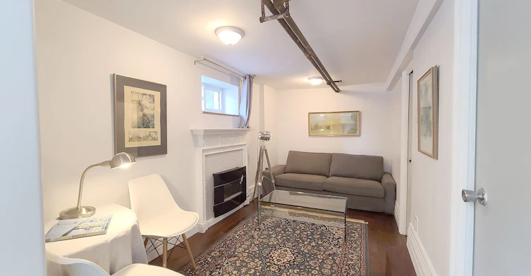 5-27 Hiawatha Road, Toronto, ON, M4L 2X7 - 2