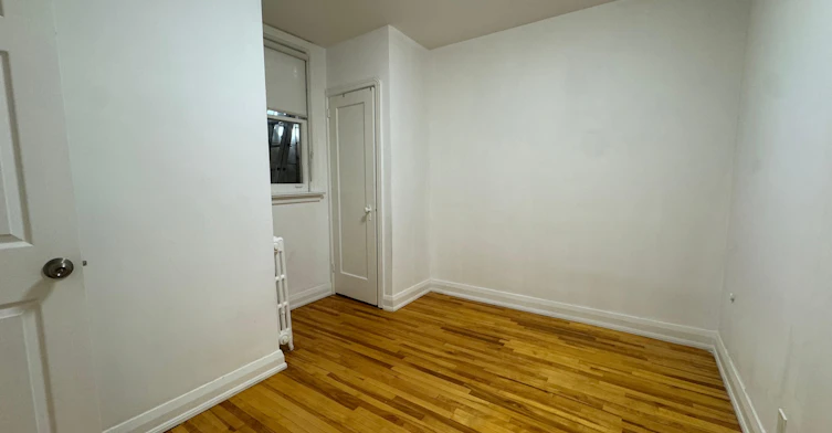 2nd Floor-2879 St Clair Avenue E, Toronto, ON, M4B 1N4 - 6
