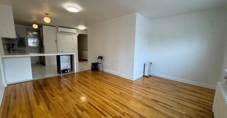 2nd Floor-2879 St Clair Avenue E, Toronto, ON, M4B 1N4 - 3
