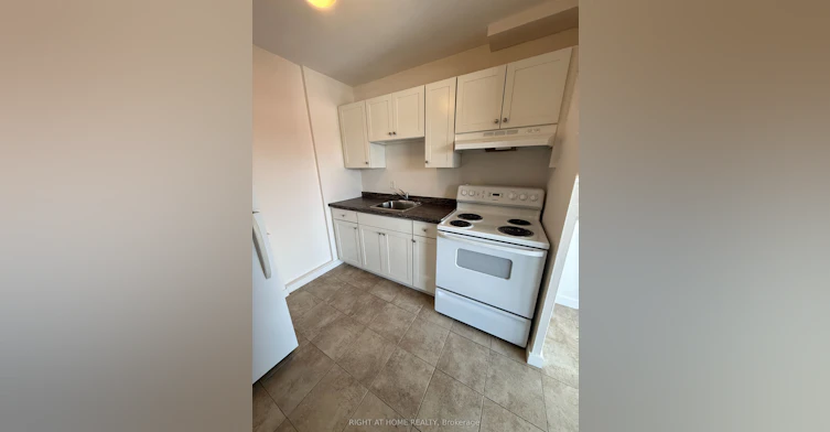 9-346 Elgin Court, Oshawa, ON, L1J 2P4 - 5