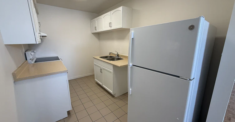 205-855 Wilson Road N, Oshawa, ON, L1G 7W6 - 9