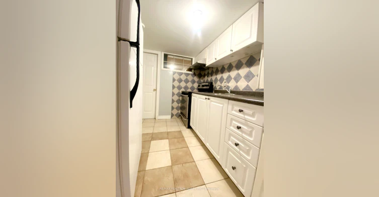 Lower-208 Roxanne Crescent, Toronto, ON, M1V 4G3 - 4