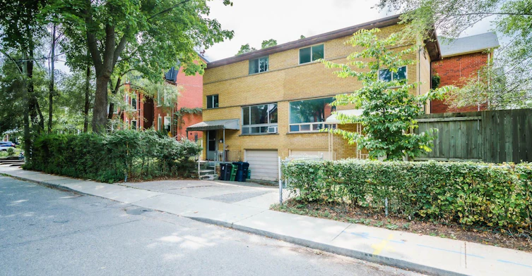 38 Osborne Avenue, Toronto, ON, M4E 3A9 - 19