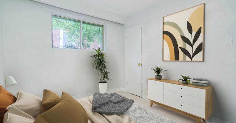 38 Osborne Avenue, Toronto, ON, M4E 3A9 - 9