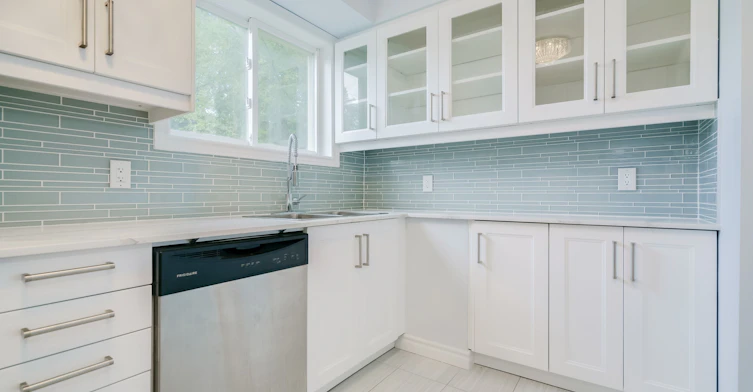 38 Osborne Avenue, Toronto, ON, M4E 3A9 - 7