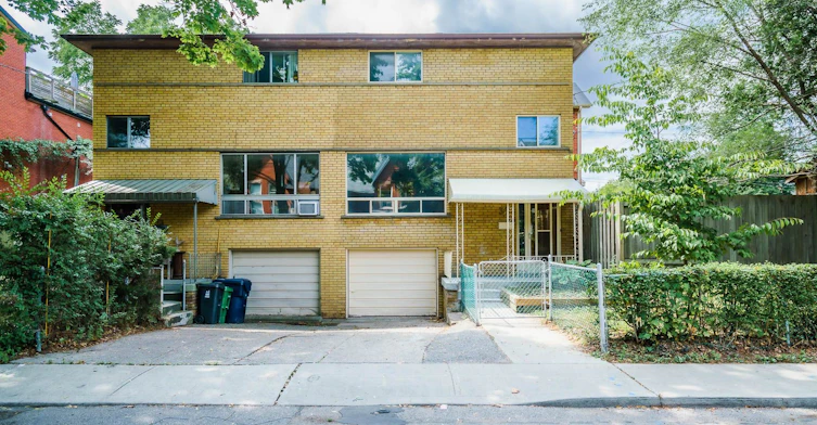 38 Osborne Avenue, Toronto, ON, M4E 3A9
