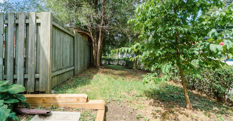 38 Osborne Avenue, Toronto, ON, M4E 3A9 - 22