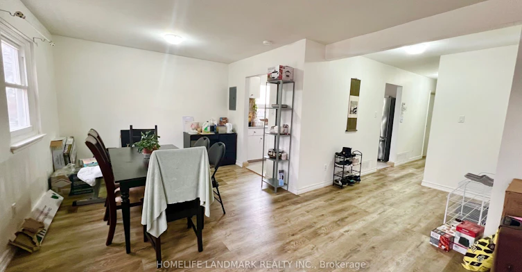 Main Floor-81 United Square, Toronto, ON, M1B 2B9 - 2