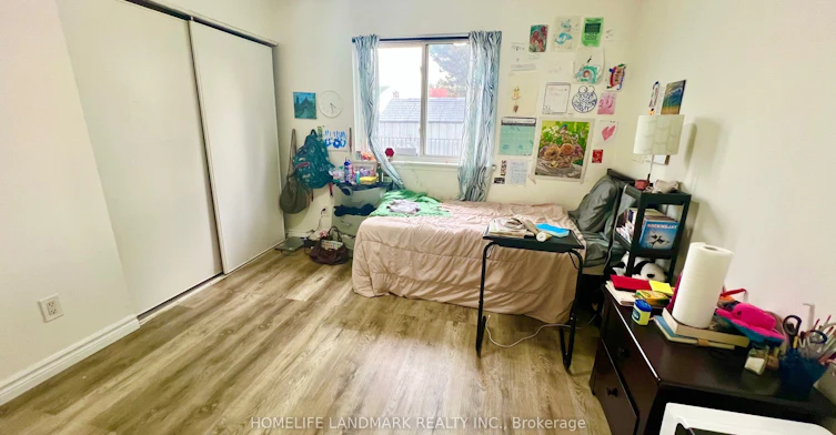 Main Floor-81 United Square, Toronto, ON, M1B 2B9 - 8