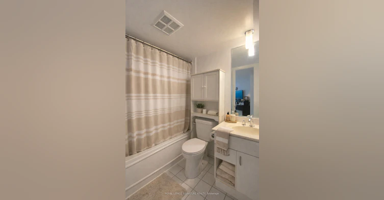 706-38 Lee Centre Drive, Toronto, ON, M1H 3J7 - 4