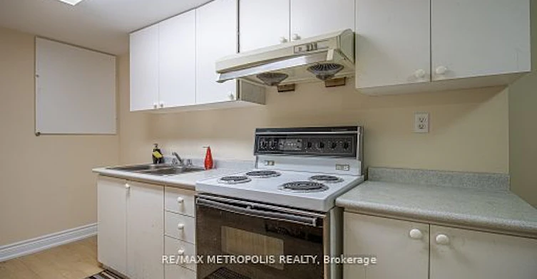 BSMT-37 Albacore Crescent, Toronto, ON, M1H 2L2 - 8