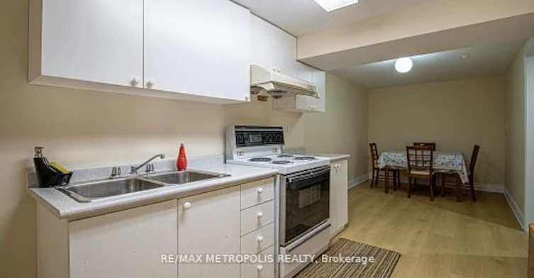 BSMT-37 Albacore Crescent, Toronto, ON, M1H 2L2 - 10