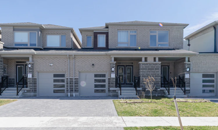 1195 Rexton Drive