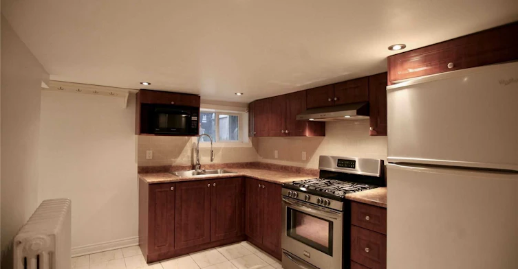 Bsmt-11 Ferrier Avenue, Toronto, ON, M4K 1M8 - 3