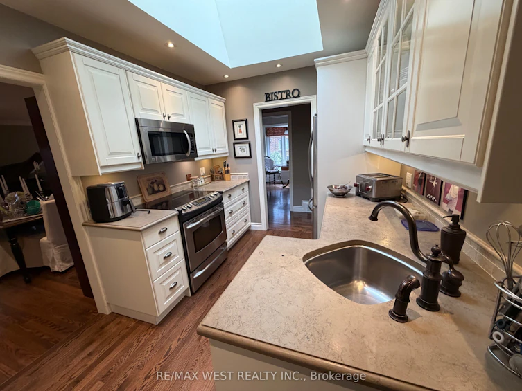 1184 Kingston Road, Pickering, ON, L1V 1B4 - 16