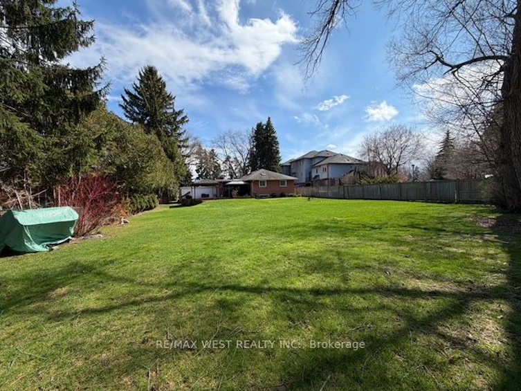 1184 Kingston Road, Pickering, ON, L1V 1B4 - 12
