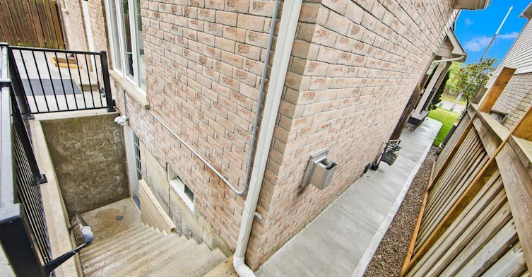 Basement-89 Eric Clarke Drive, Whitby, ON, L1R 2T6 - 9