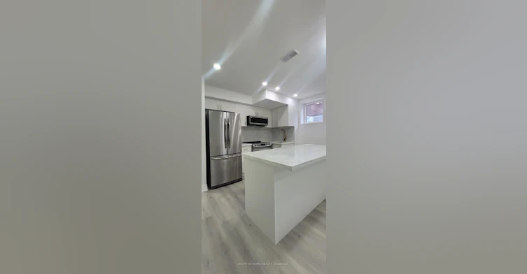 BSMT-32 Auckland Drive E, Whitby, ON, L1P 0G6