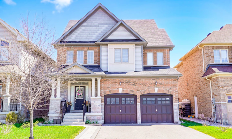 82 Mcroberts Crescent