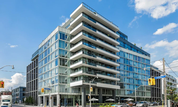 627-1190 Dundas Street E