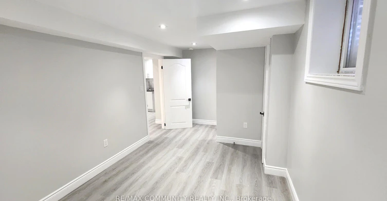 Lower-435 Stonegate Avenue, Oshawa, ON, L1K 2L7 - 9