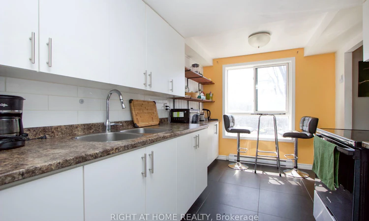79-53 Taunton Road E