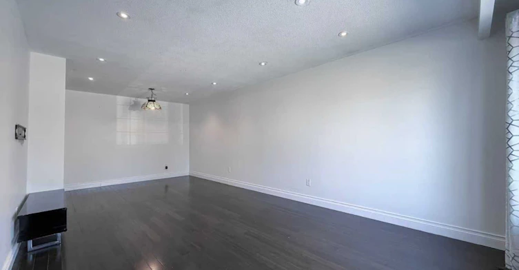Main-11 Tineta Crescent, Toronto, ON, M1S 2Y5 - 2