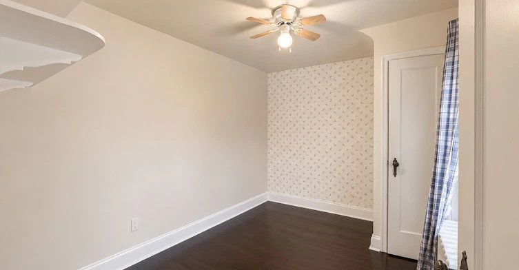 Upper-120 Phyllis Avenue, Toronto, ON, M1M 1Y1 - 3