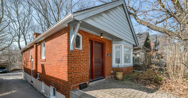 Upper-837 Kingston Road, Toronto, ON, M4E 1R9 - 15