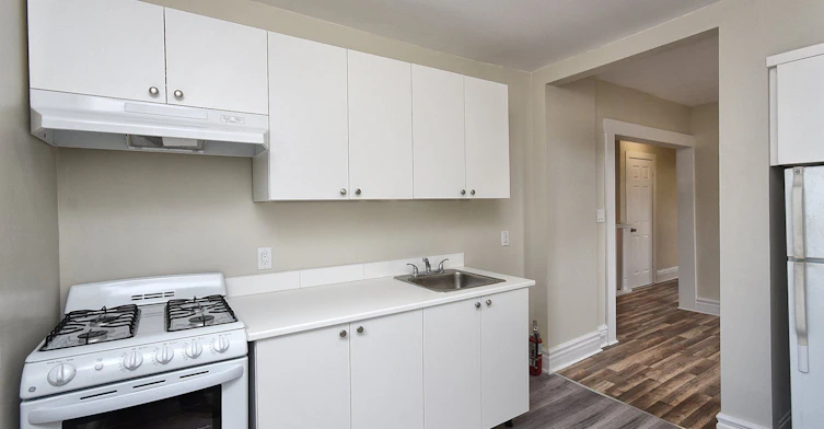 Upper#2-1932 Queen Street E, Toronto, ON, M4L 1H6 - 7
