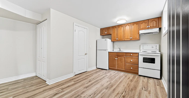 R2-454 Donlands Avenue, Toronto, ON, M4J 3S5 - 13