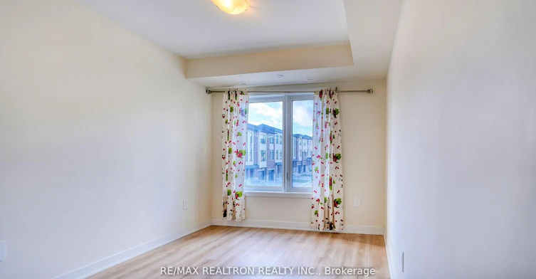 324-1695 Dersan Street, Pickering, ON, L1X 0S9 - 16