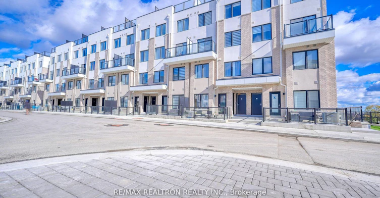 324-1695 Dersan Street, Pickering, ON, L1X 0S9 - 3